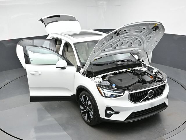 Used 2023 Volvo XC40 B5 Ultimate w/ Protection Package Premier AWD/4WD image 49
