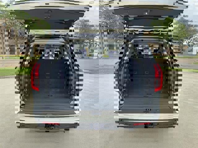 New 2026 Ford Expedition Active RWD image 6