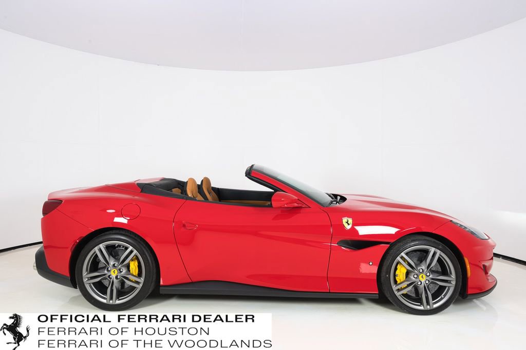 Used 2019 Ferrari Portofino image 3