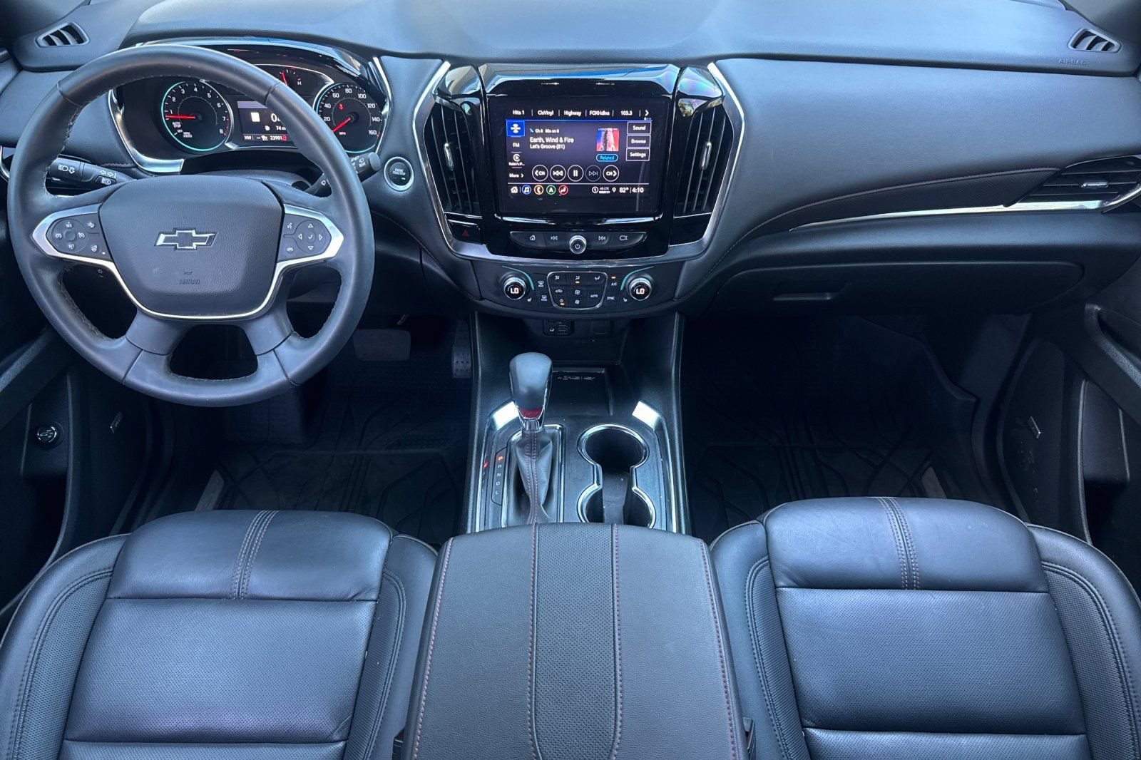 Used 2023 Chevrolet Traverse RS AWD/4WD image 16