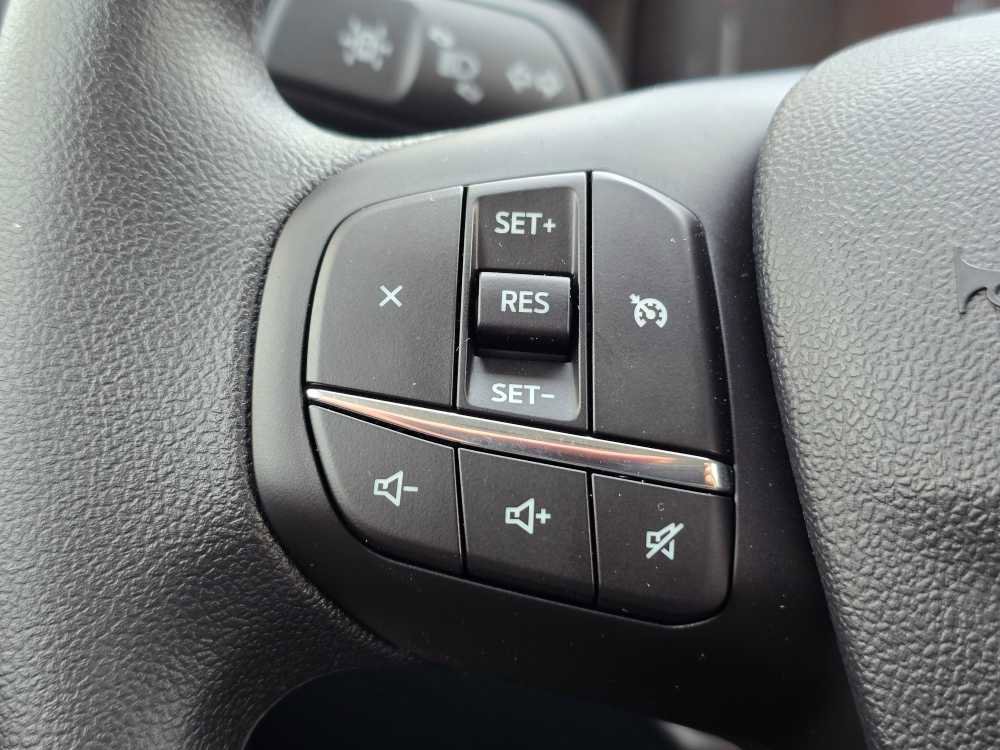 Used 2025 Ford Maverick XL w/ Equipment Group 102A image 31