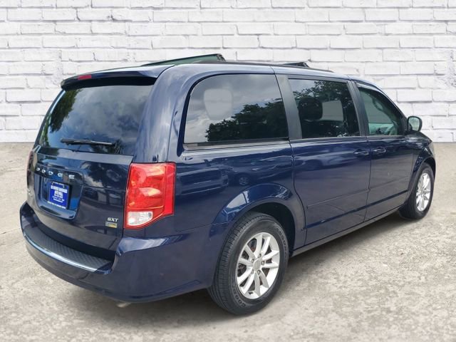 Used 2016 Dodge Grand Caravan SXT w/ Rear Park Assist Package FWD image 4