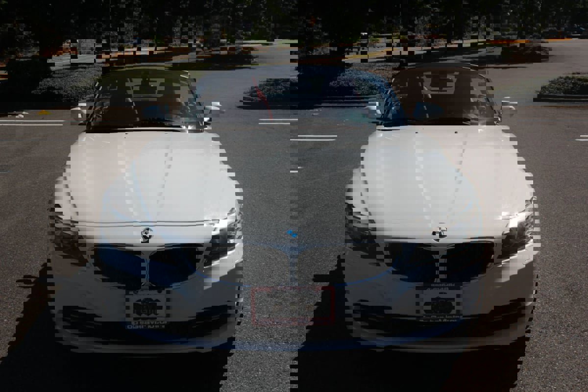 Used 2011 BMW Z4 sDrive30i image 12