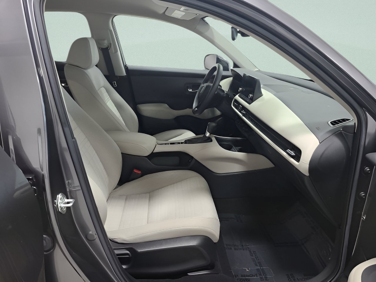Used 2024 Honda HR-V LX image 11