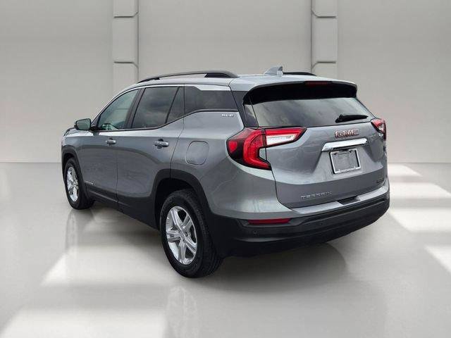 Certified 2024 GMC Terrain SLE w/ Driver Convenience Package FWD image 3
