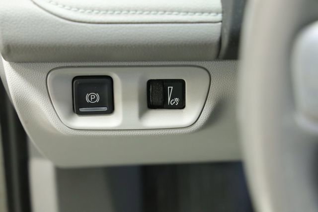 Used 2019 GMC Acadia SLE image 23