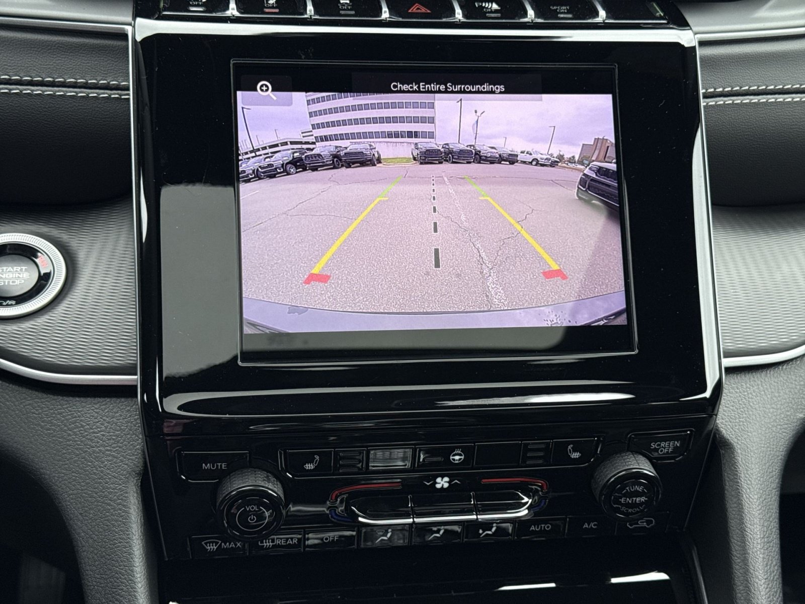 New 2025 Jeep Grand Cherokee L Altitude AWD/4WD image 19