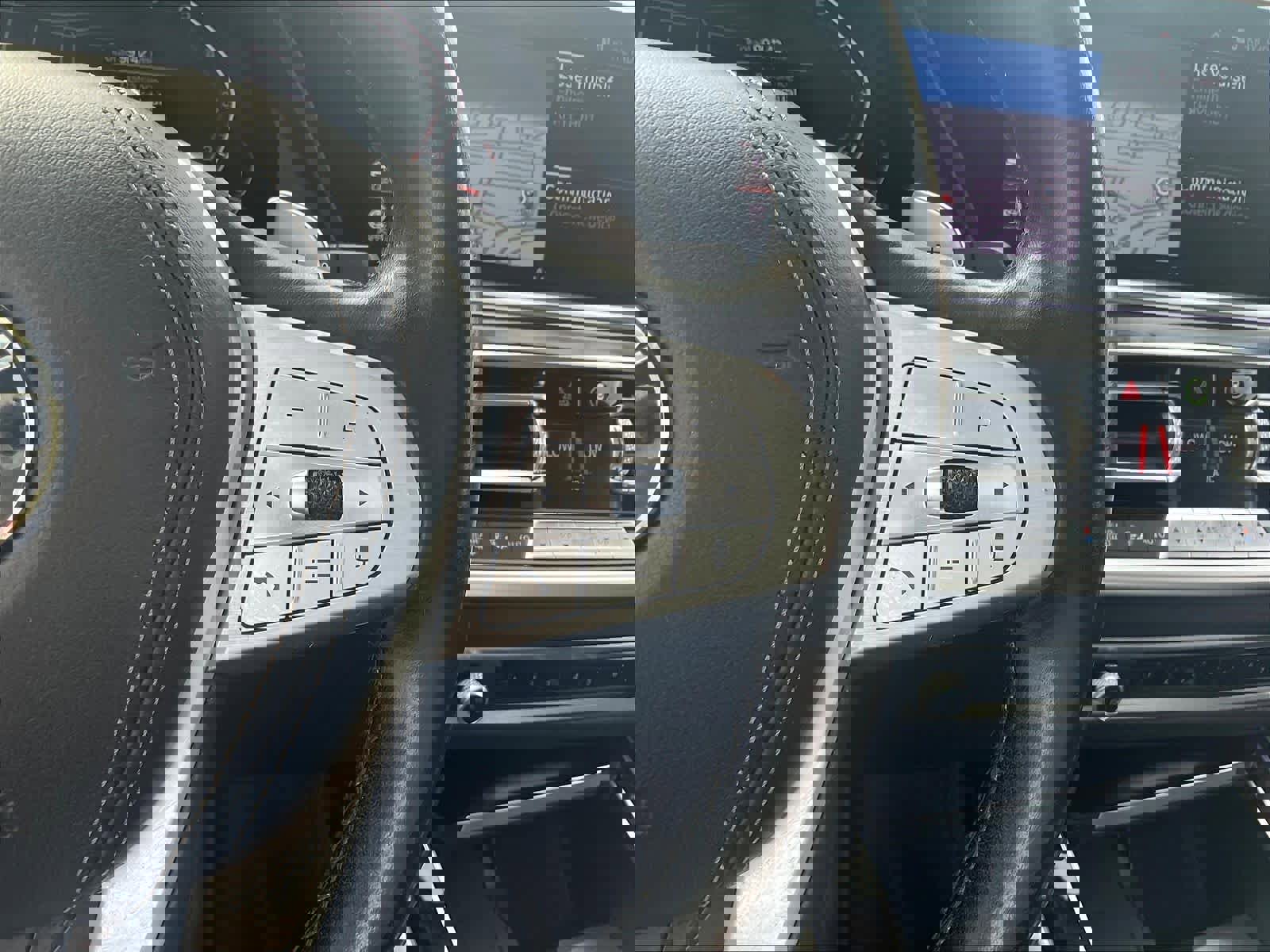 Used 2020 BMW X7 xDrive40i w/ Premium Package image 22