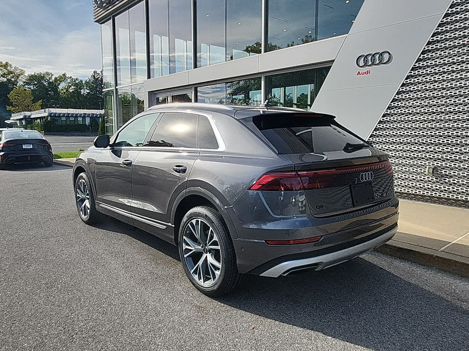 Certified 2025 Audi Q8 Premium Plus AWD/4WD image 5