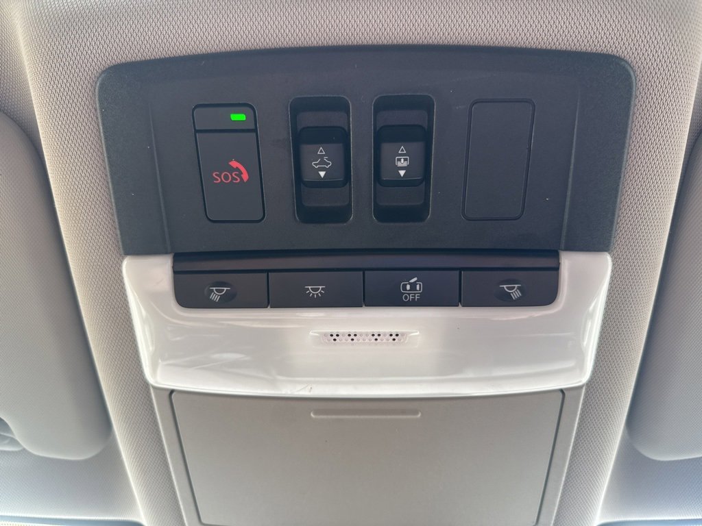 Used 2022 Nissan Rogue SL w/ SL Premium Package image 49