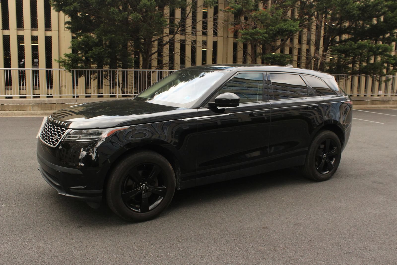 Used 2020 Land Rover Range Rover Velar S AWD/4WD image 12
