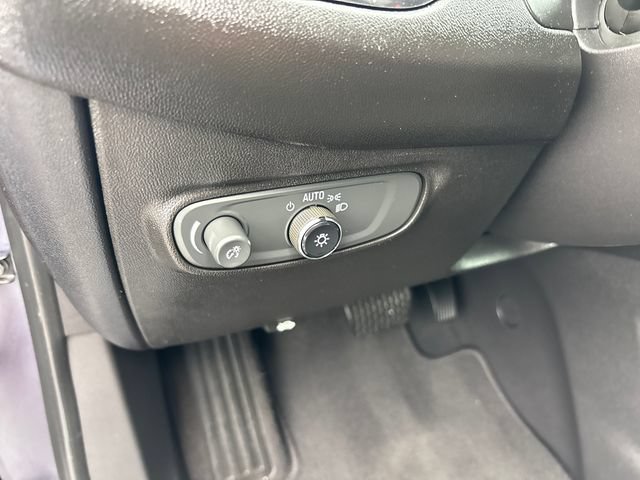 Used 2019 Chevrolet Equinox LT AWD/4WD image 15