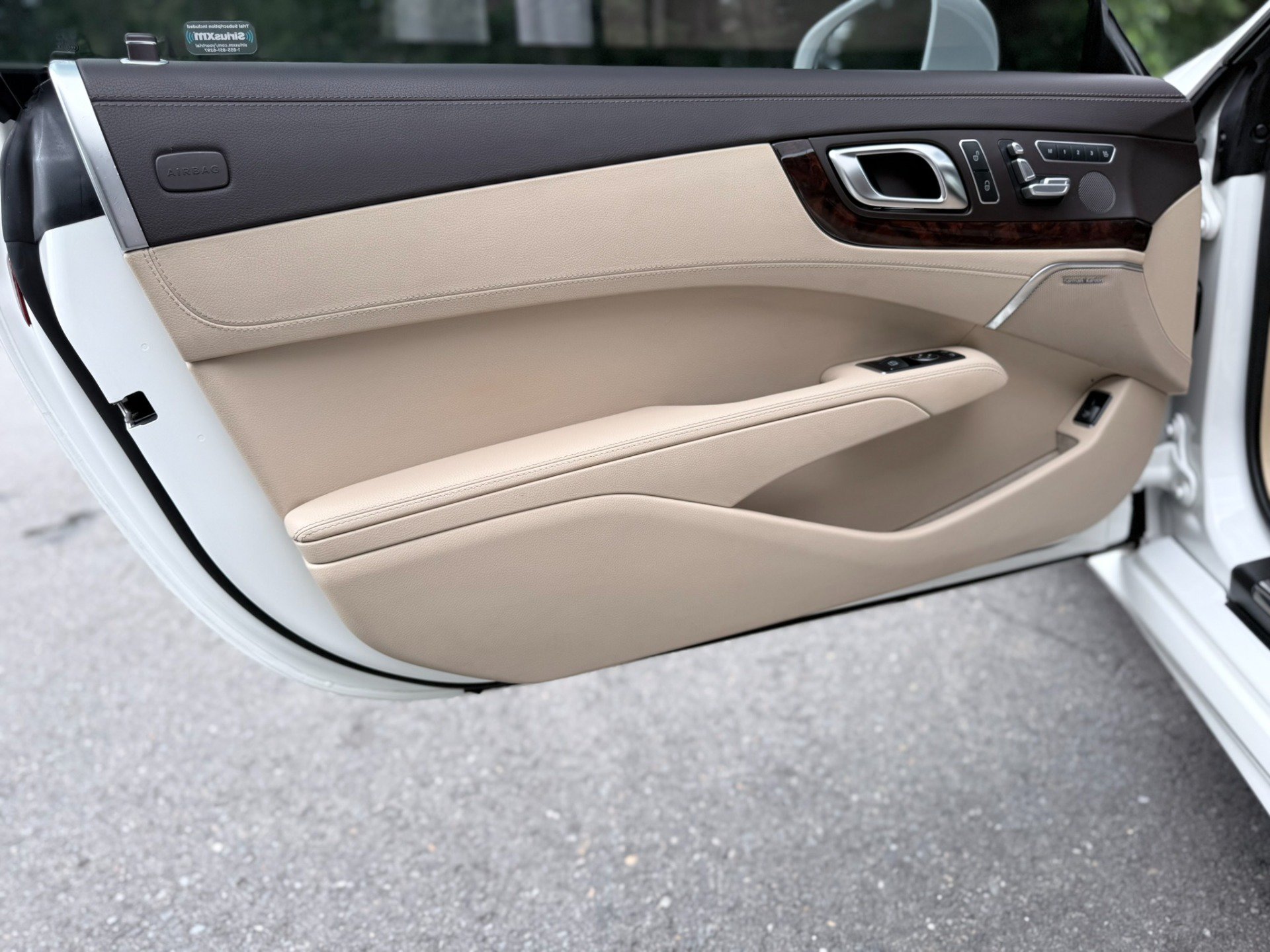 Used 2015 Mercedes-Benz SL 550 image 12