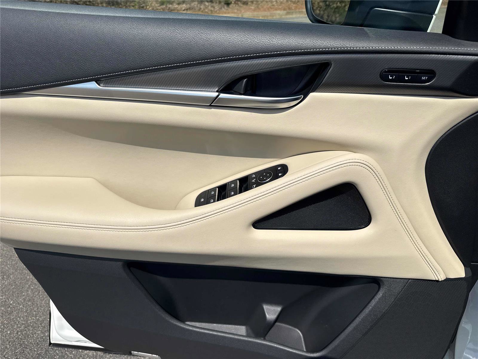 Used 2023 INFINITI QX60 Luxe w/ Cargo Package image 10