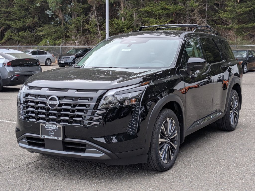 New 2026 Nissan Pathfinder Platinum w/ Accent Package AWD/4WD image 2
