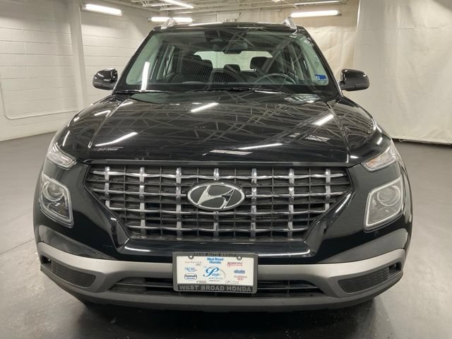 Used 2025 Hyundai Venue SEL FWD image 3