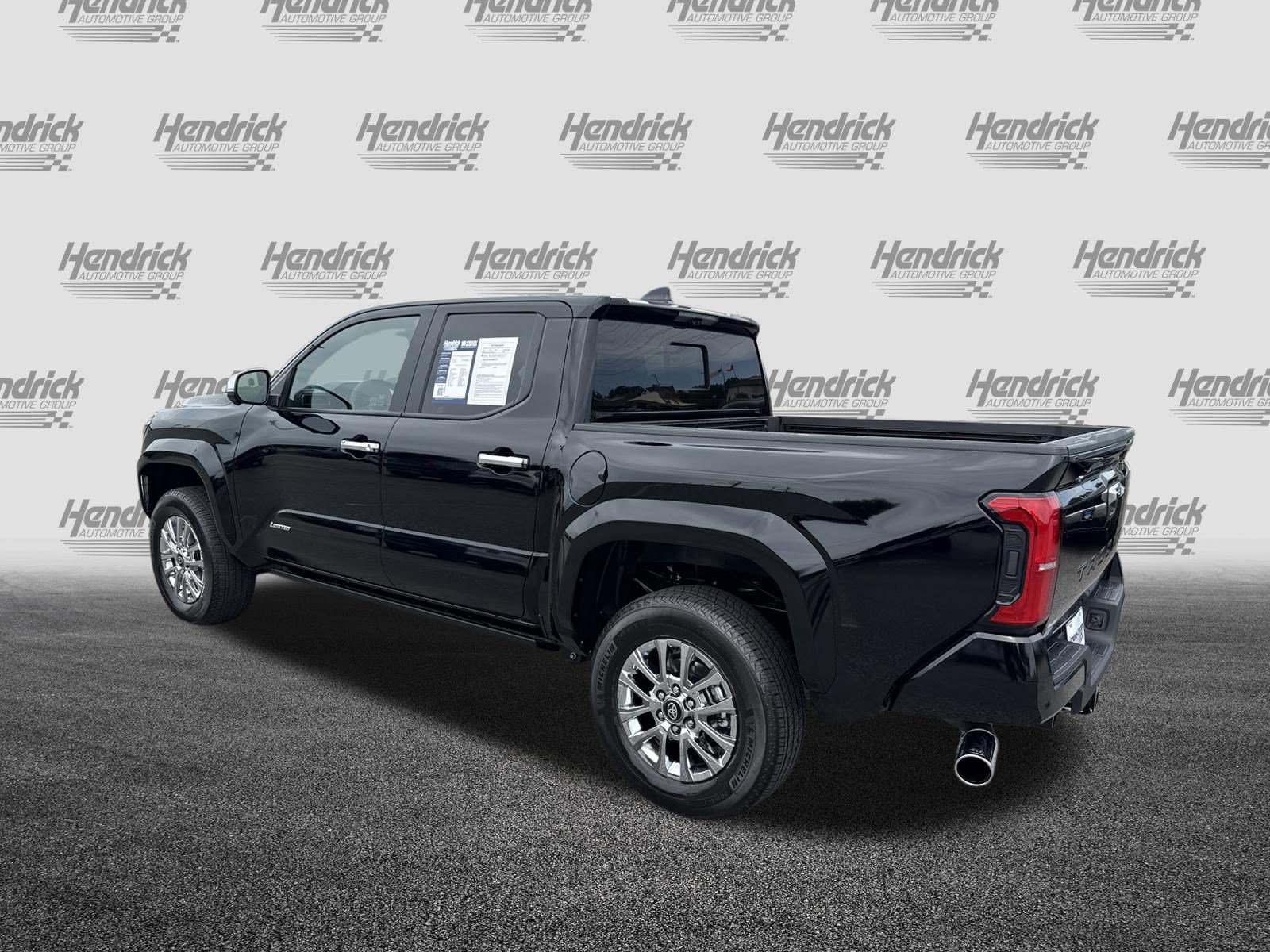 Used 2024 Toyota Tacoma Limited w/ Limited Package (LT) AWD/4WD image 8