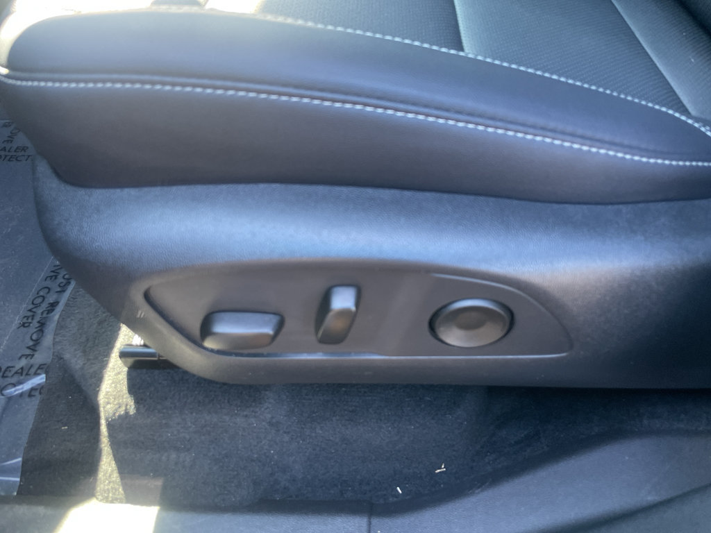 Certified 2026 Chevrolet Traverse LT FWD image 19