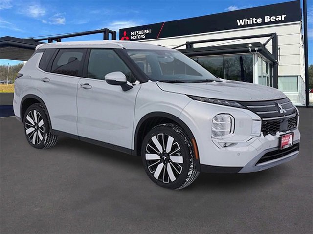 New 2025 Mitsubishi Outlander SE