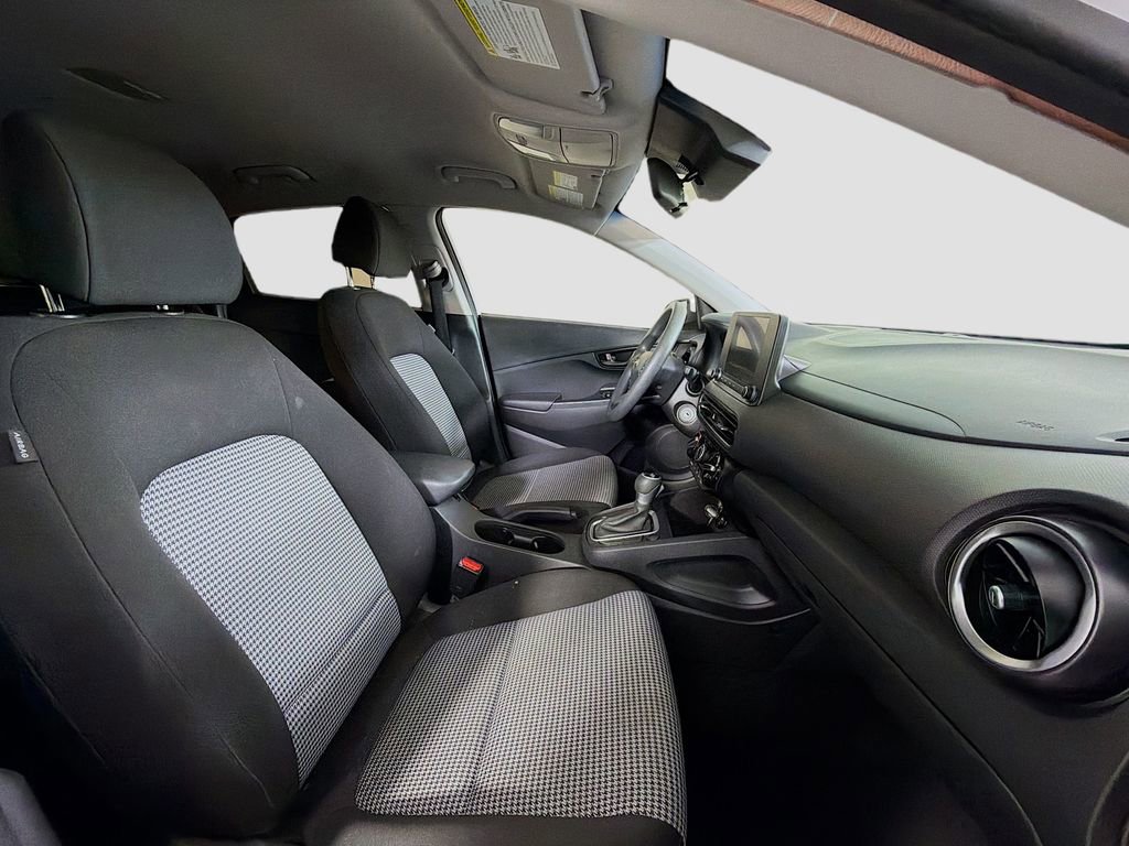 Used 2023 Hyundai Kona SE FWD image 29