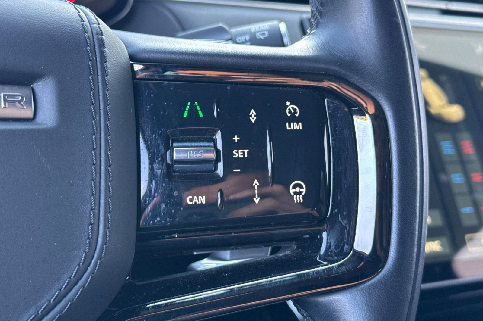 Used 2024 Land Rover Range Rover Sport Dynamic SE image 34