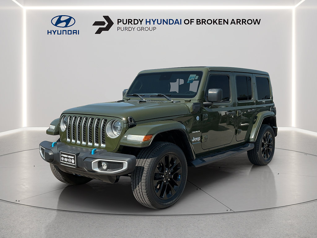 Used 2023 Jeep Wrangler Unlimited Sahara w/ Cold Weather Group AWD/4WD image 8