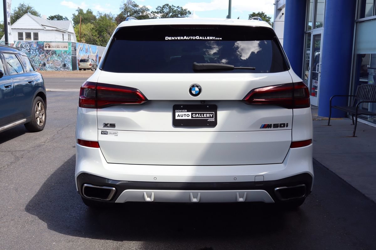 Used 2020 BMW X5 M50i w/ Premium Package AWD/4WD image 4