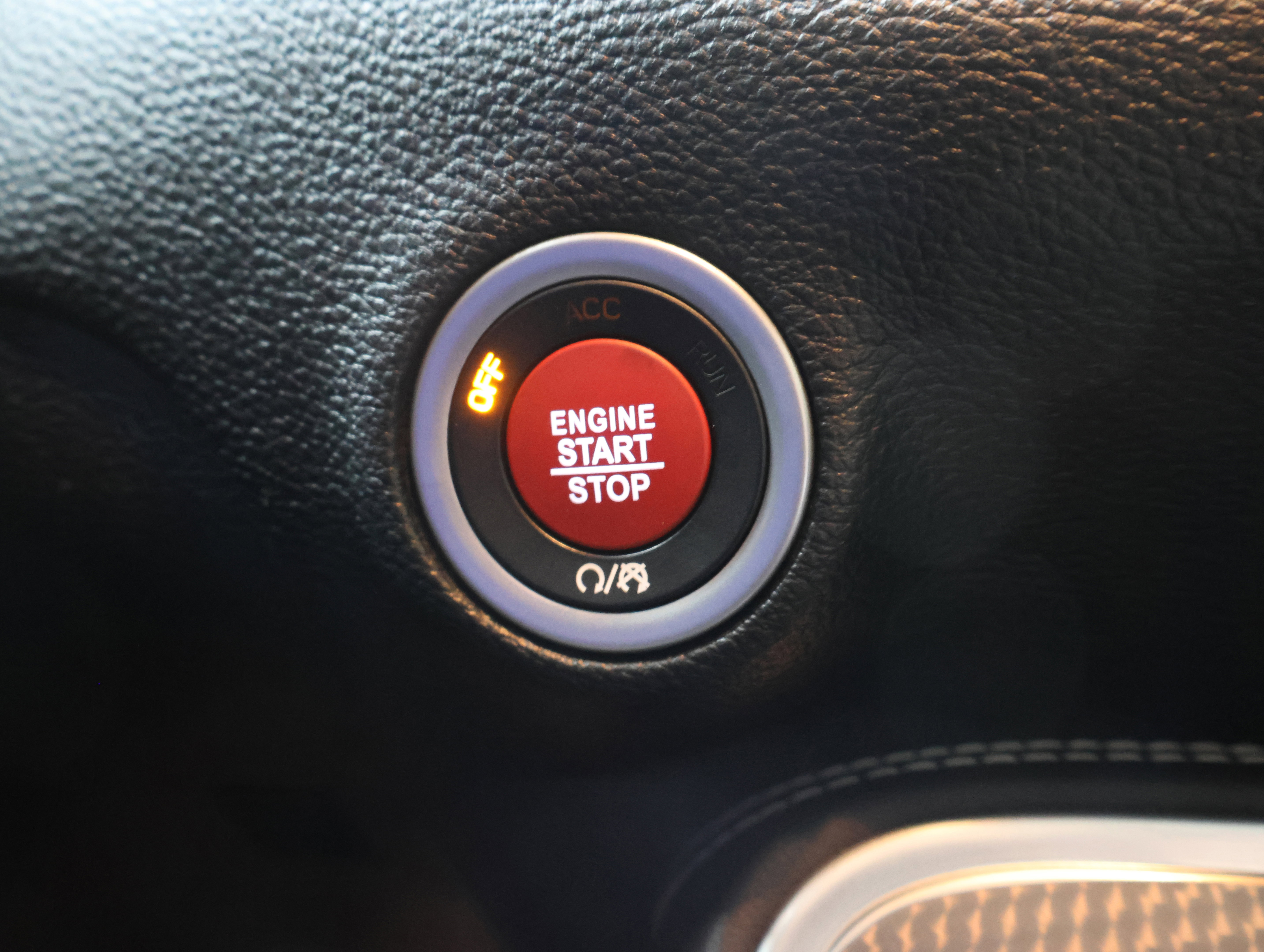 Used 2018 Dodge Challenger SRT Hellcat RWD image 44