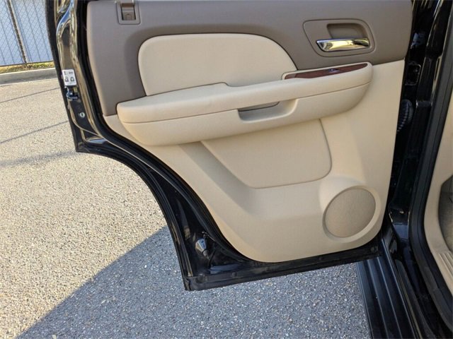 Used 2013 GMC Yukon SLT w/ SLT-2 Equipment Package image 26