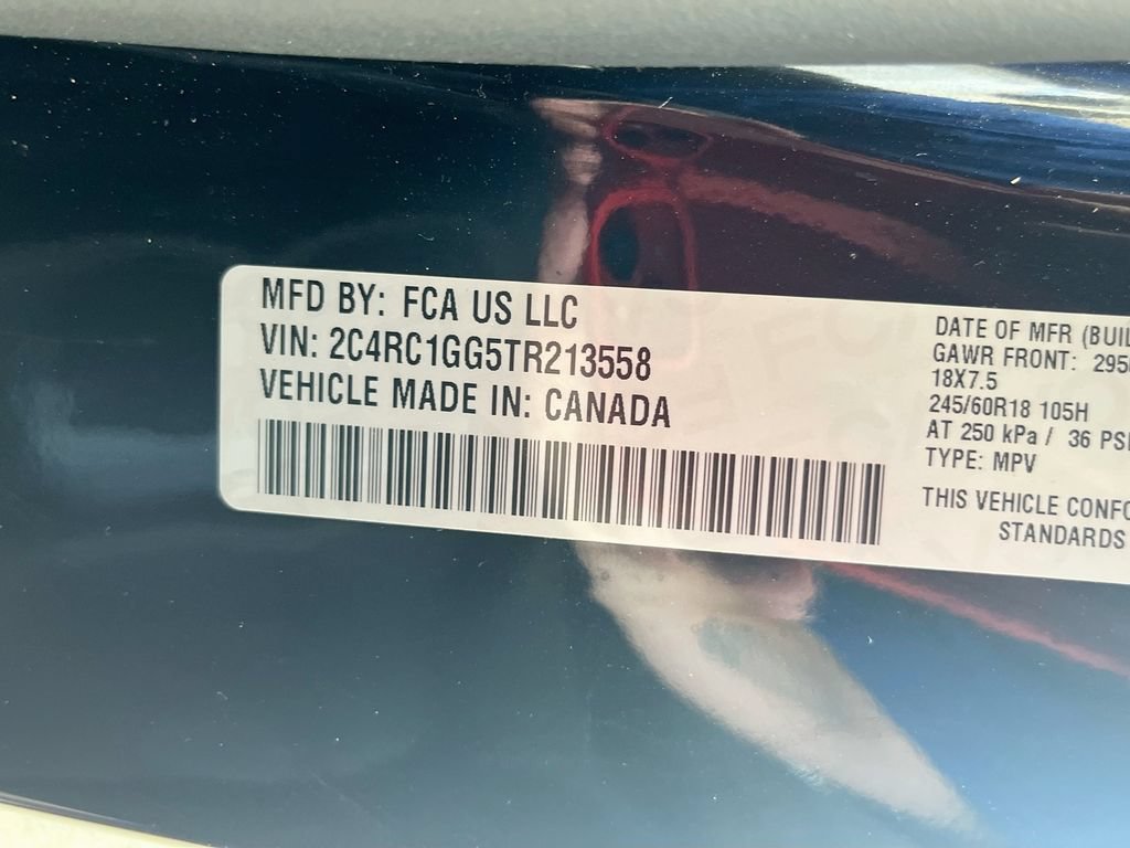 Used 2026 Chrysler Pacifica Limited FWD image 34