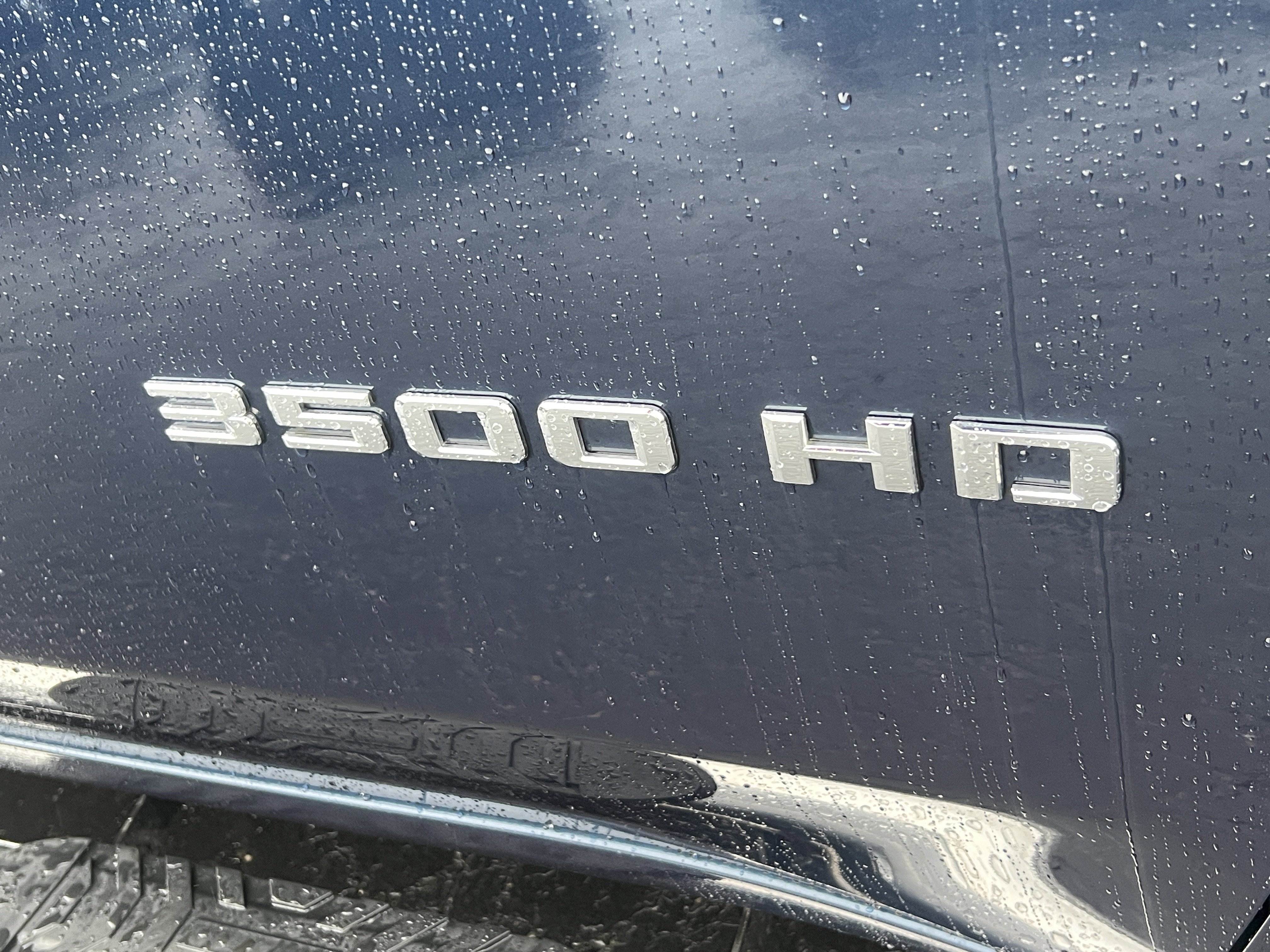 Used 2021 Chevrolet Silverado 3500 LTZ w/ LTZ Premium Package image 9