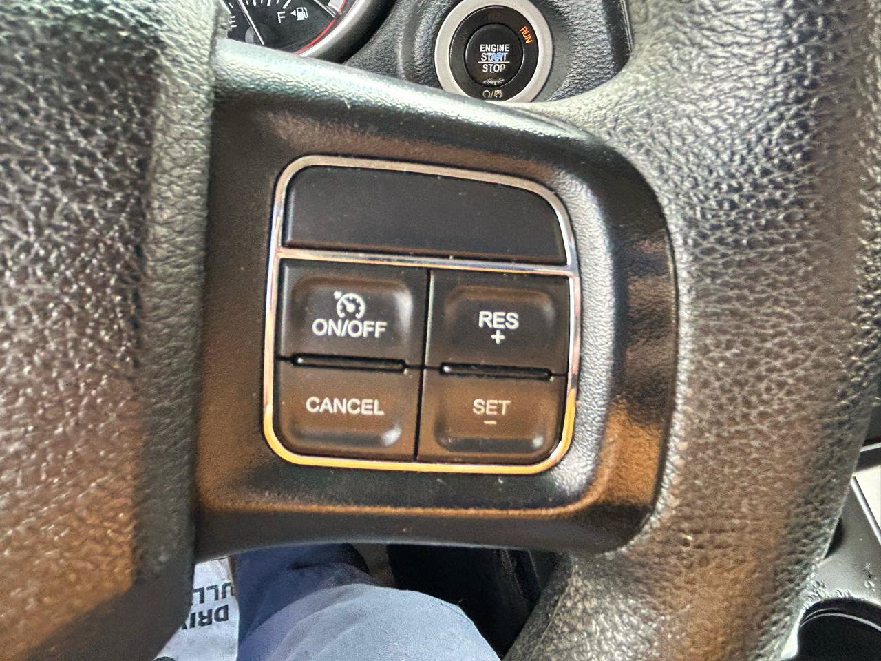 Used 2017 Dodge Journey SXT FWD image 19