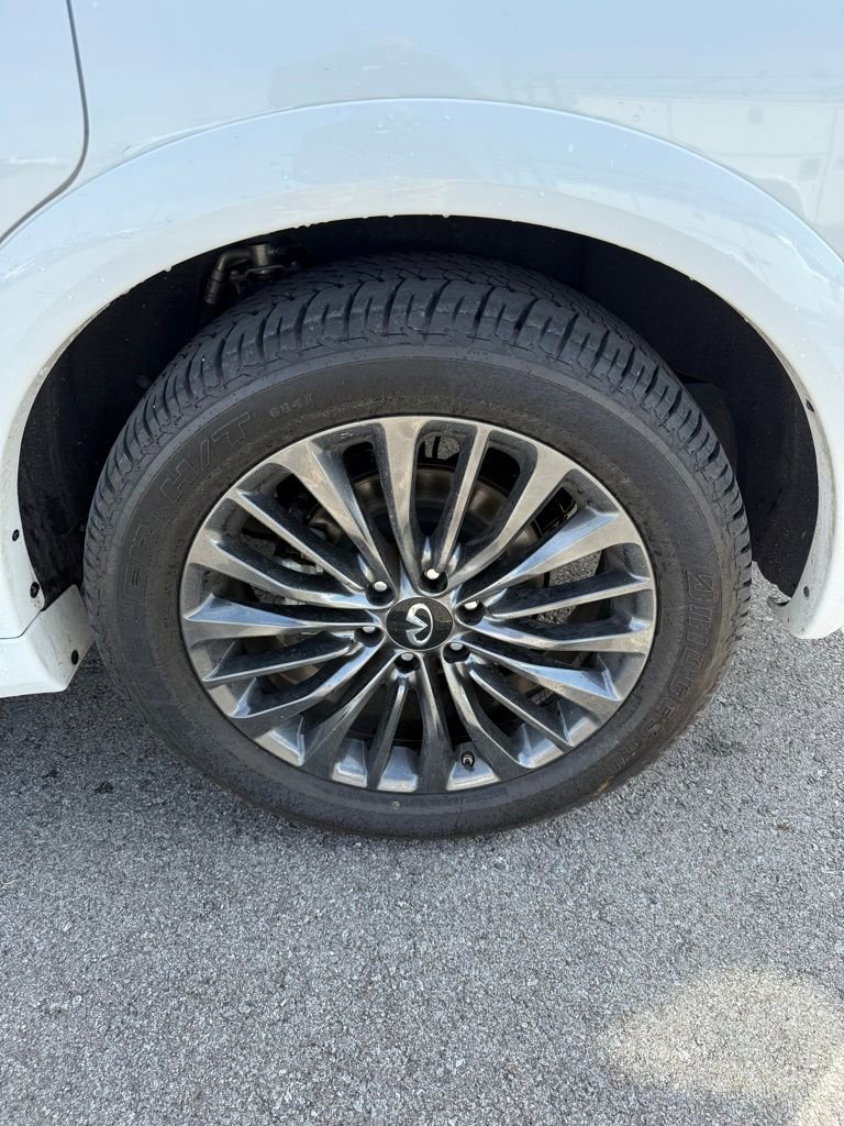 Used 2024 INFINITI QX80 Sensory image 5