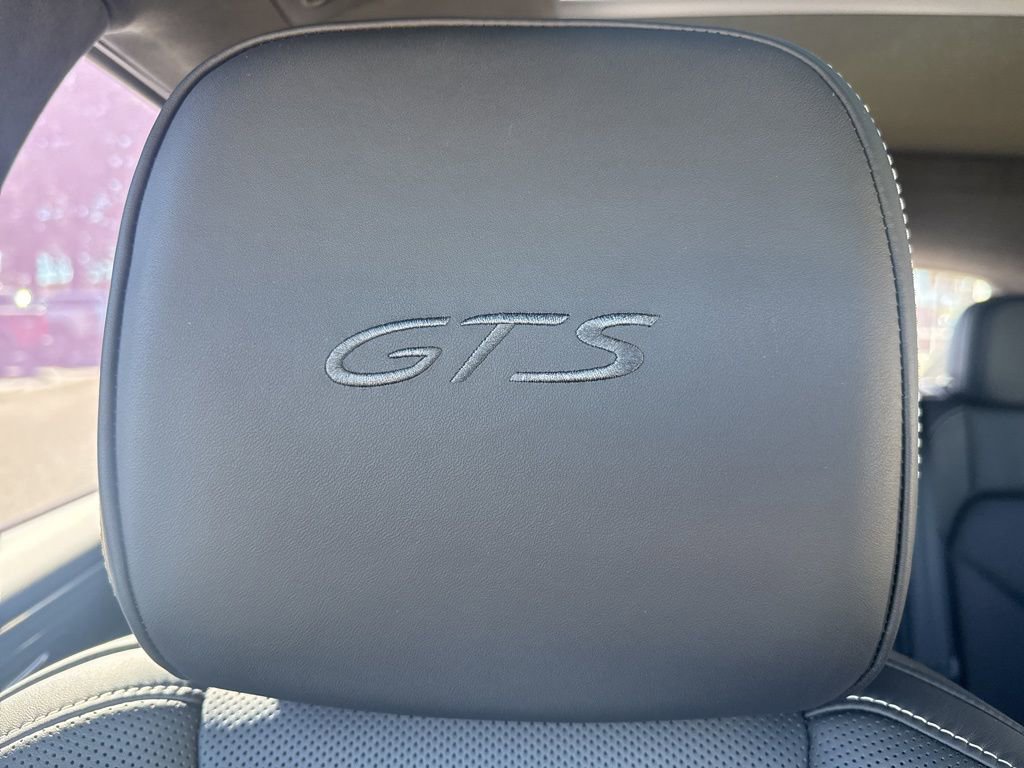 Used 2025 Porsche Macan GTS image 40