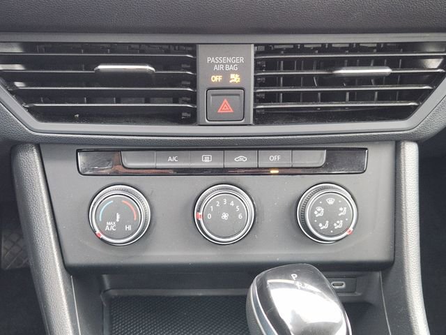 Used 2024 Volkswagen Jetta SE image 17