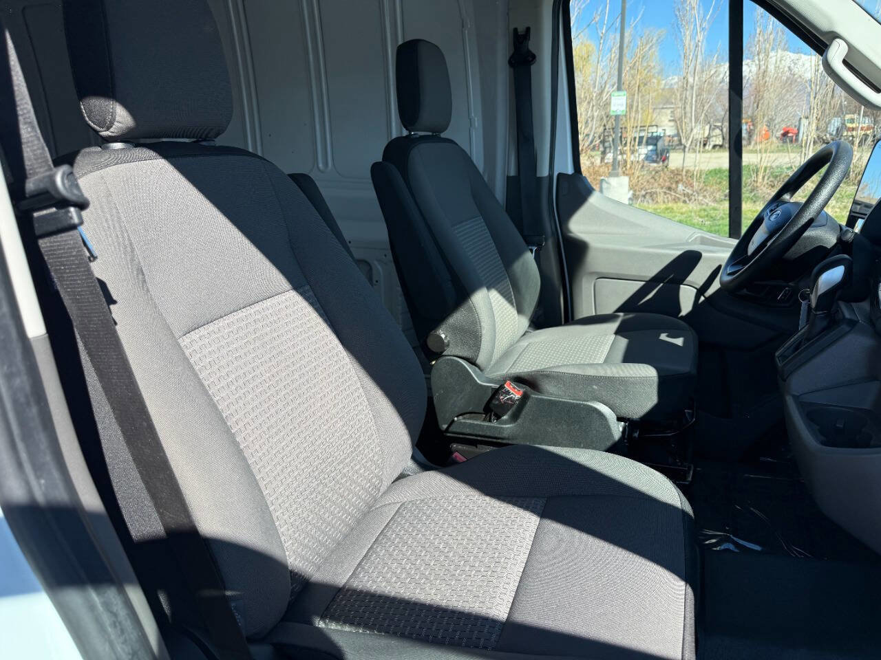 Used 2025 Ford Transit 250 250 AWD 3dr LWB Medium Roof Ca image 21