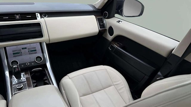 Used 2020 Land Rover Range Rover Sport HSE image 24