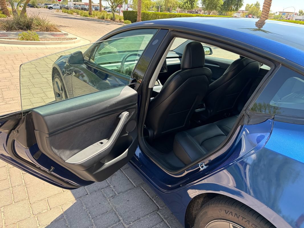 Used 2022 Tesla Model 3 Long Range AWD/4WD image 10
