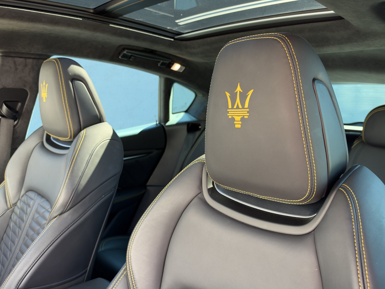 Used 2022 Maserati Levante F Tributo AWD/4WD image 31