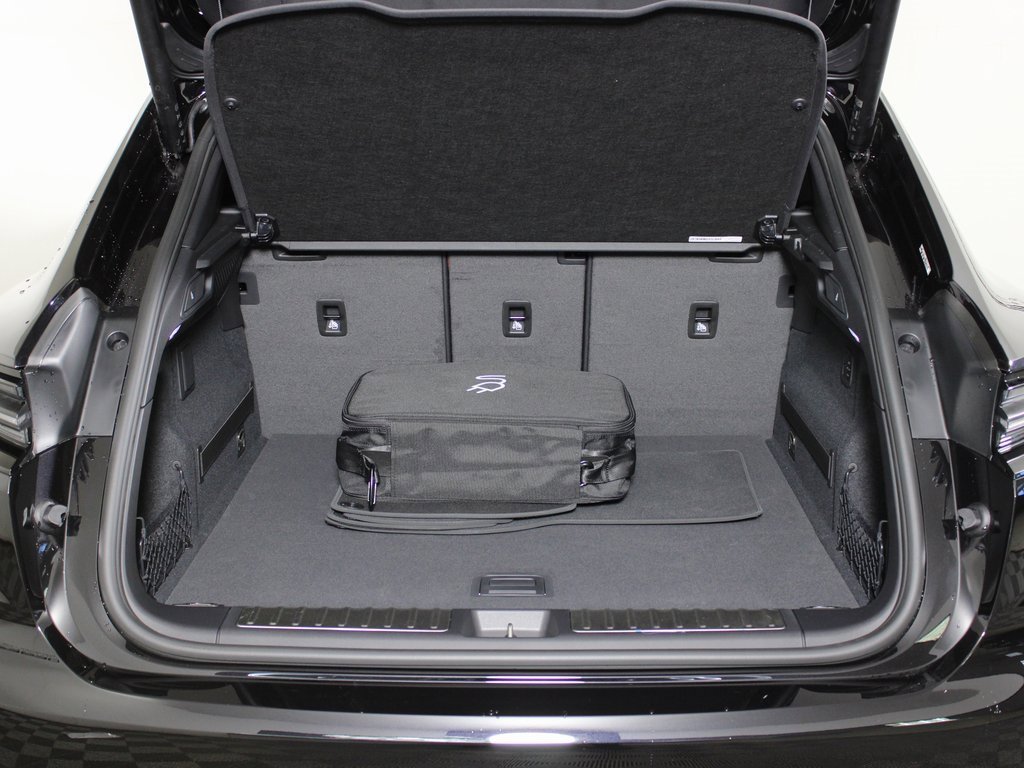 Certified 2025 Porsche Macan 4S Electric image 14