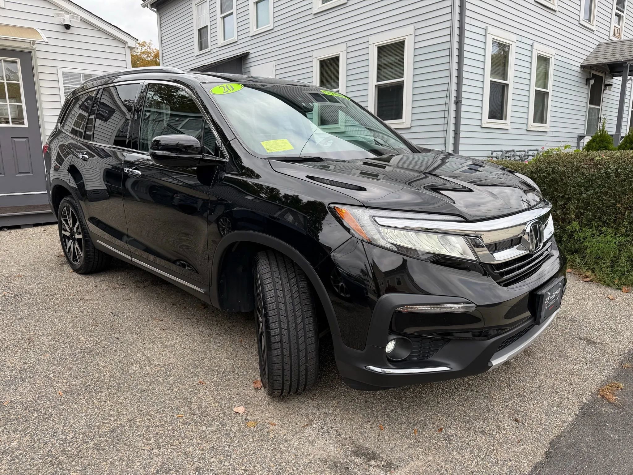 Used 2020 Honda Pilot Touring image 3