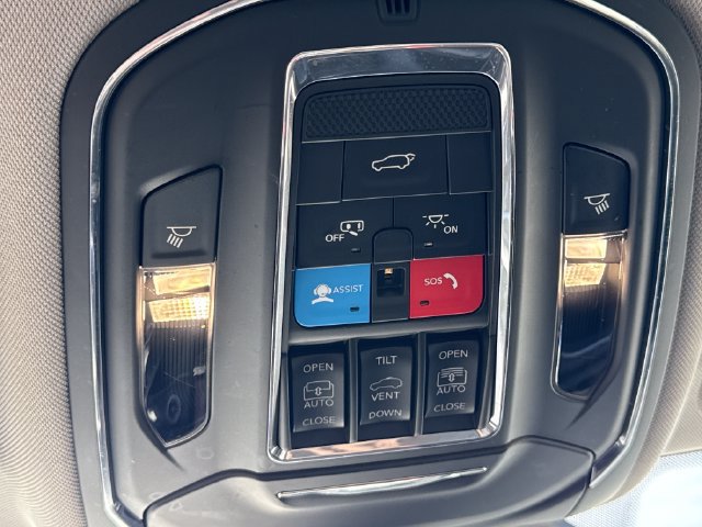 Used 2023 Jeep Grand Cherokee 4WD 4xe image 41