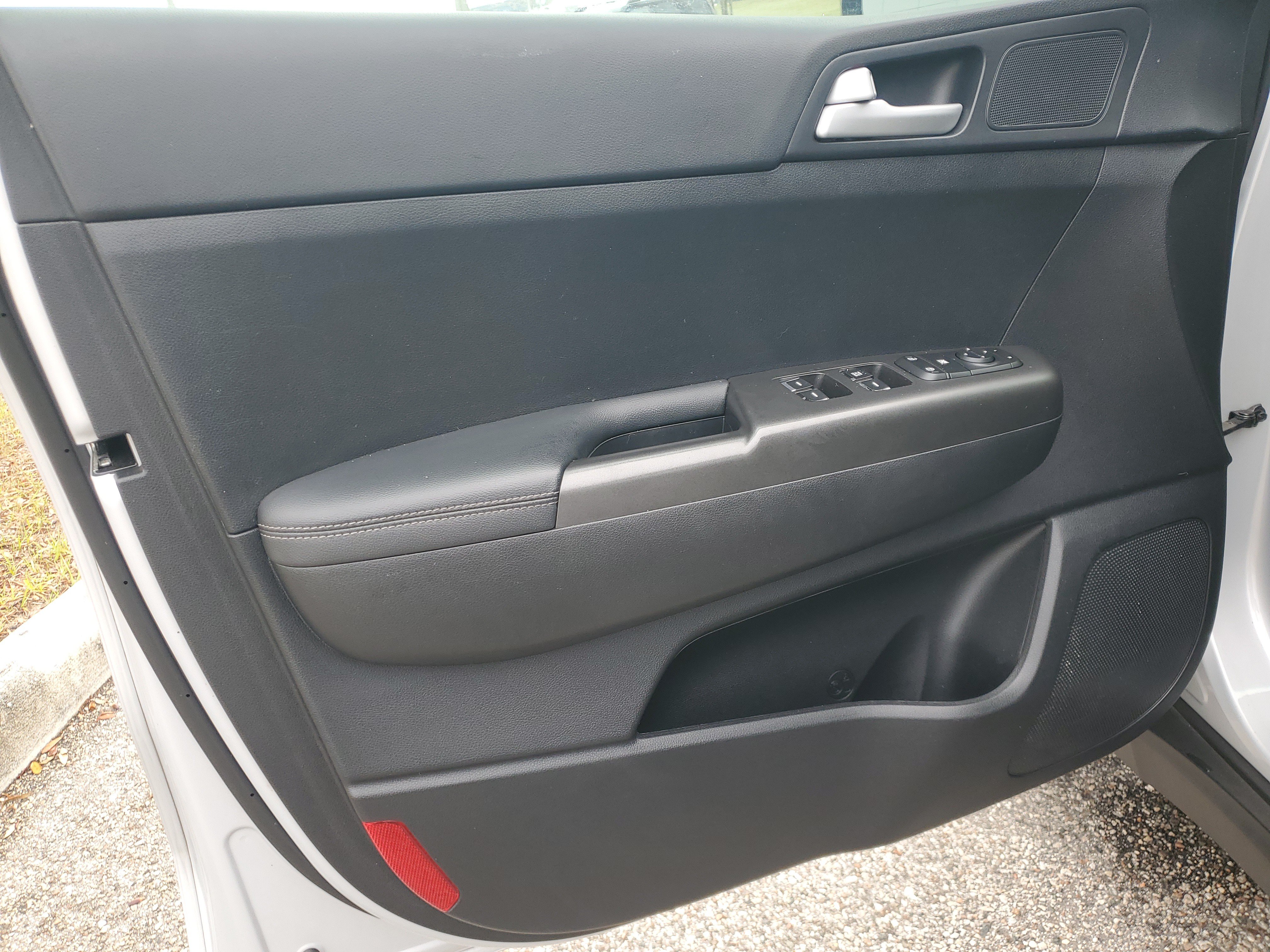 Used 2019 Kia Sportage LX FWD image 14