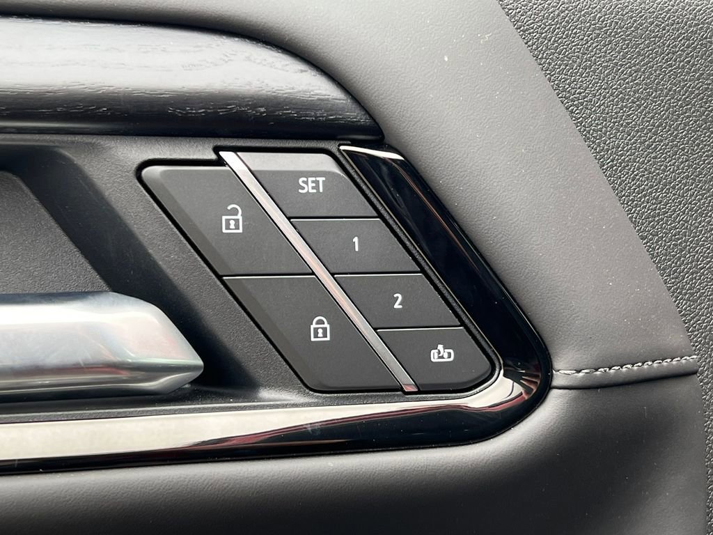 Certified 2026 GMC Sierra 2500 AT4X w/ LPO, Black Badging Package image 33