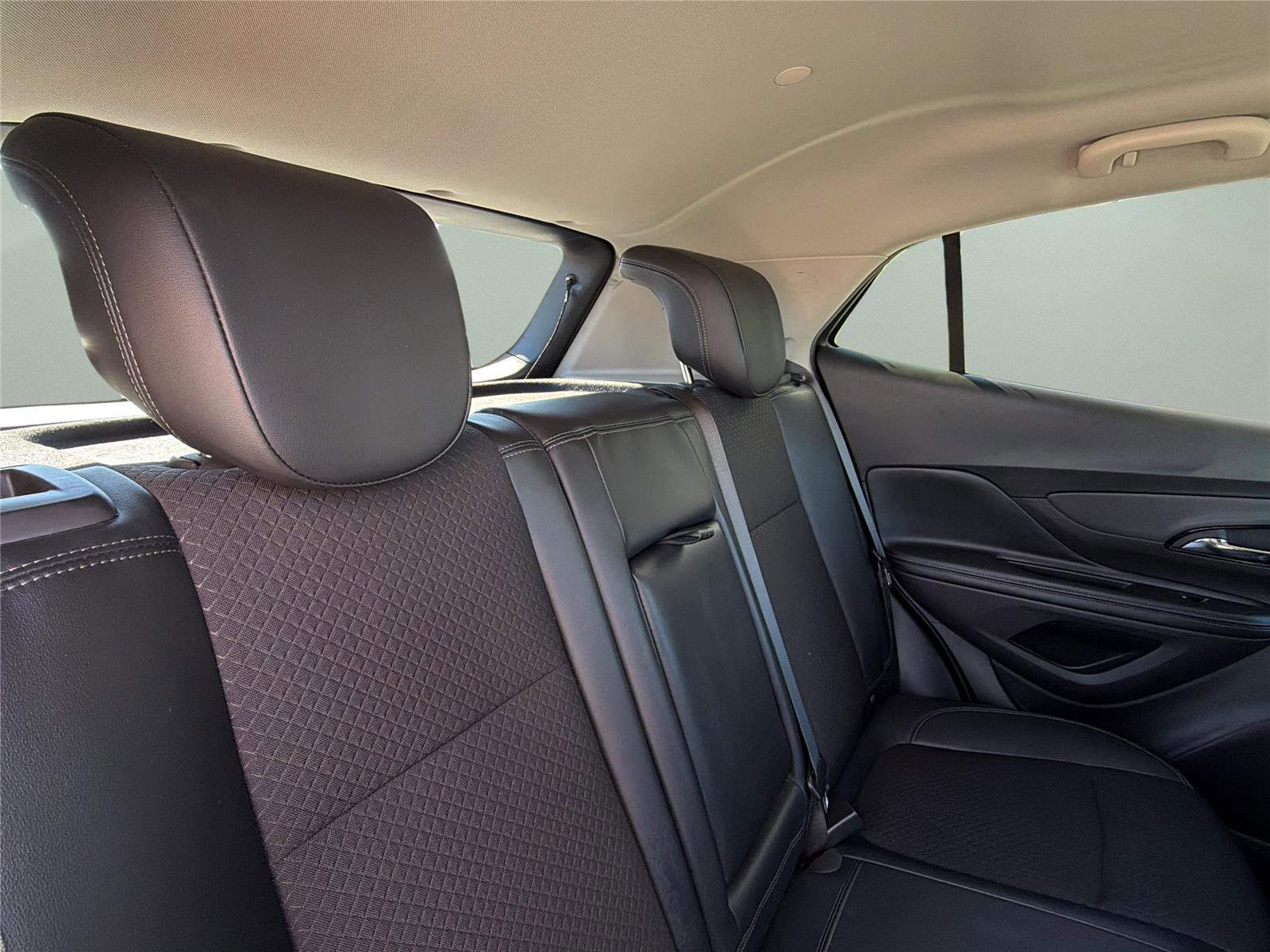 Used 2019 Buick Encore Preferred AWD/4WD image 23