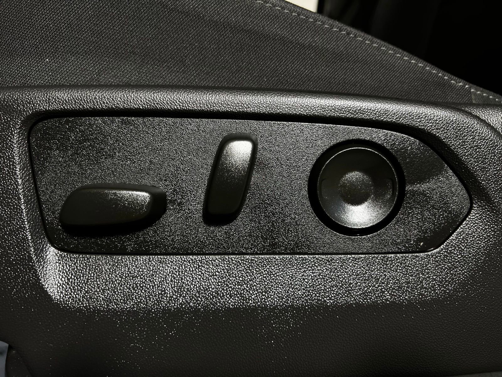 Used 2025 Chevrolet Silverado 1500 LT Trail Boss w/ Convenience Package II image 14