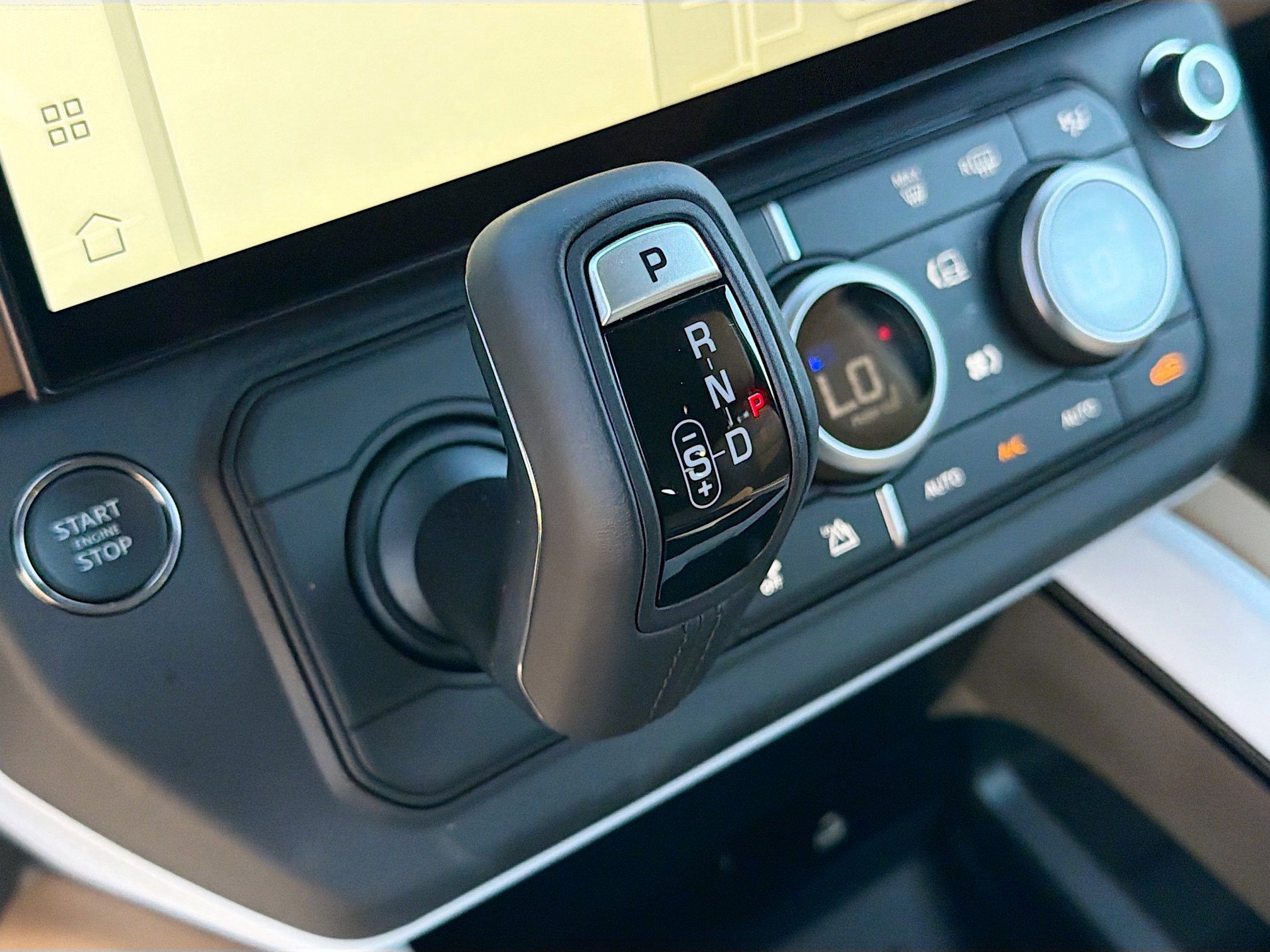 New 2026 Land Rover Defender 110 X-Dynamic SE image 28