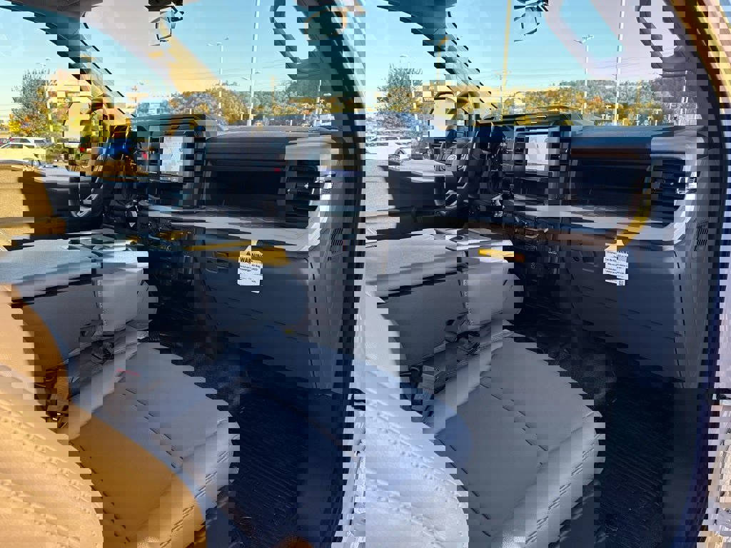 New 2025 Ford F350 XL w/ XL Chrome Package image 34