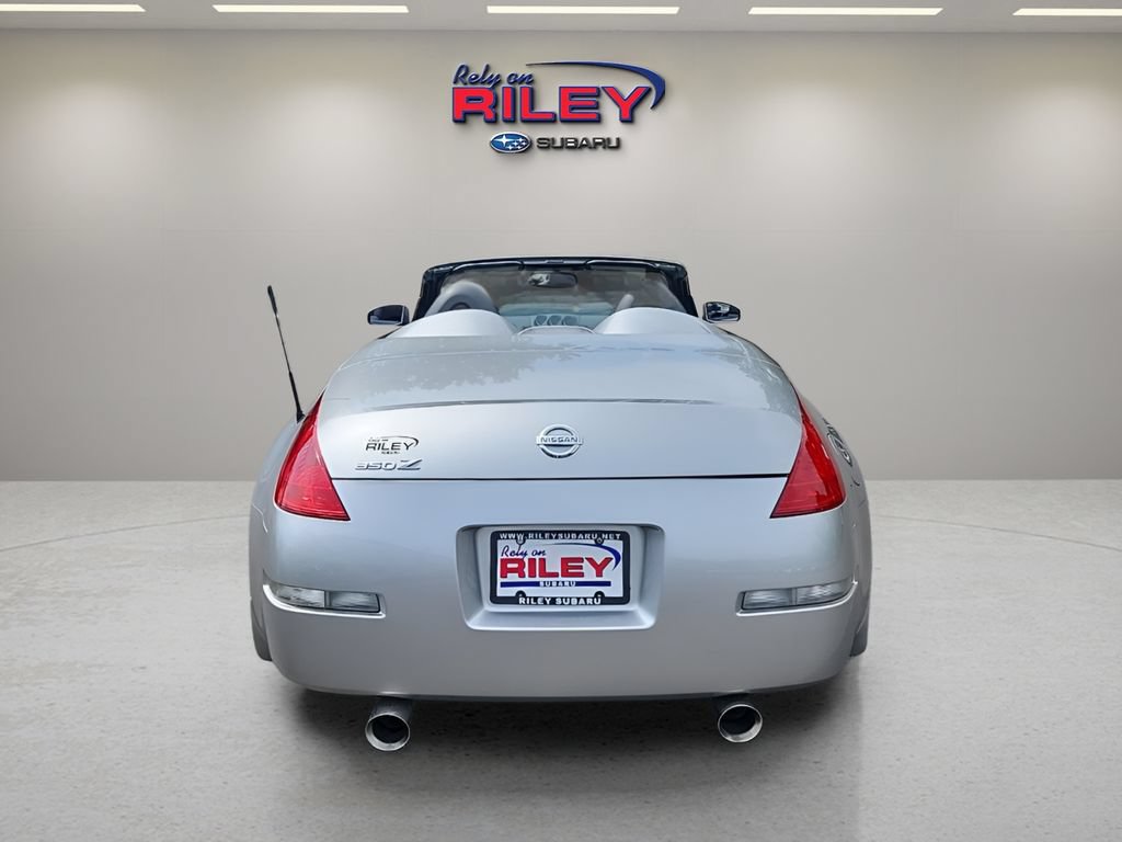 Used 2005 Nissan 350Z Enthusiast RWD image 8
