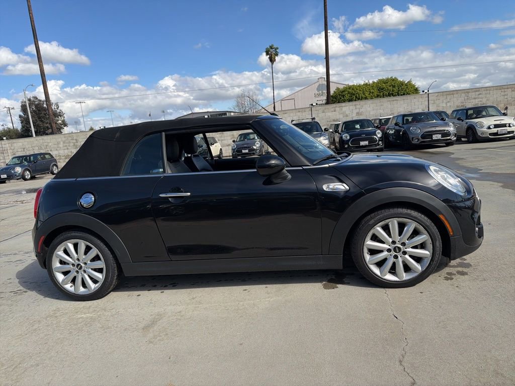 Used 2018 MINI Cooper S w/ Premium Package image 8